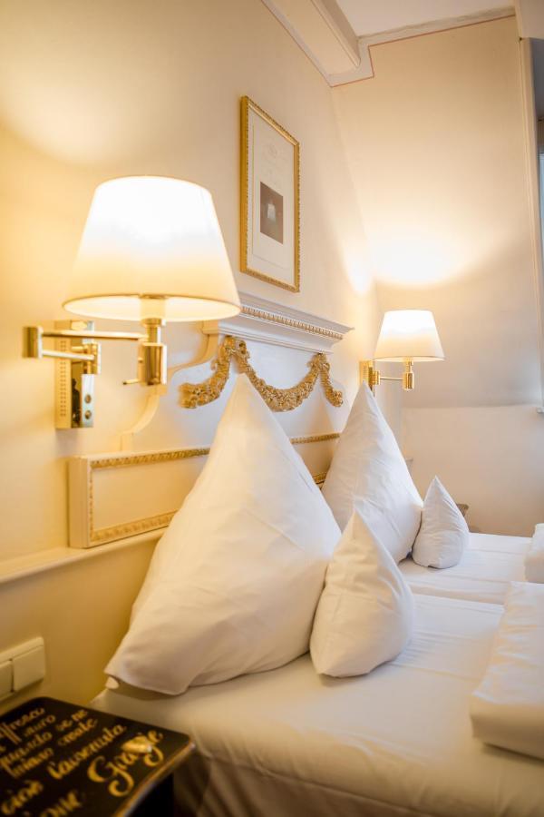 Simones Hotel Fuerstenhof Ландсхут Екстериор снимка