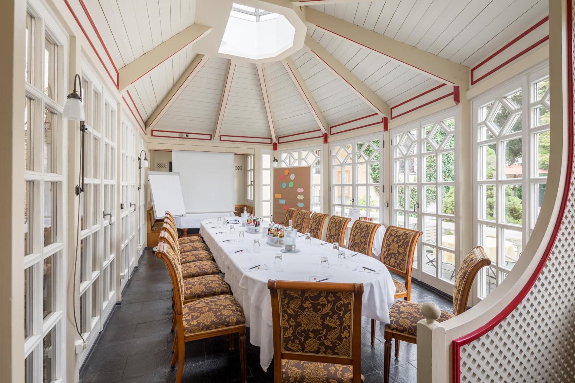 Simones Hotel Fuerstenhof Ландсхут Екстериор снимка