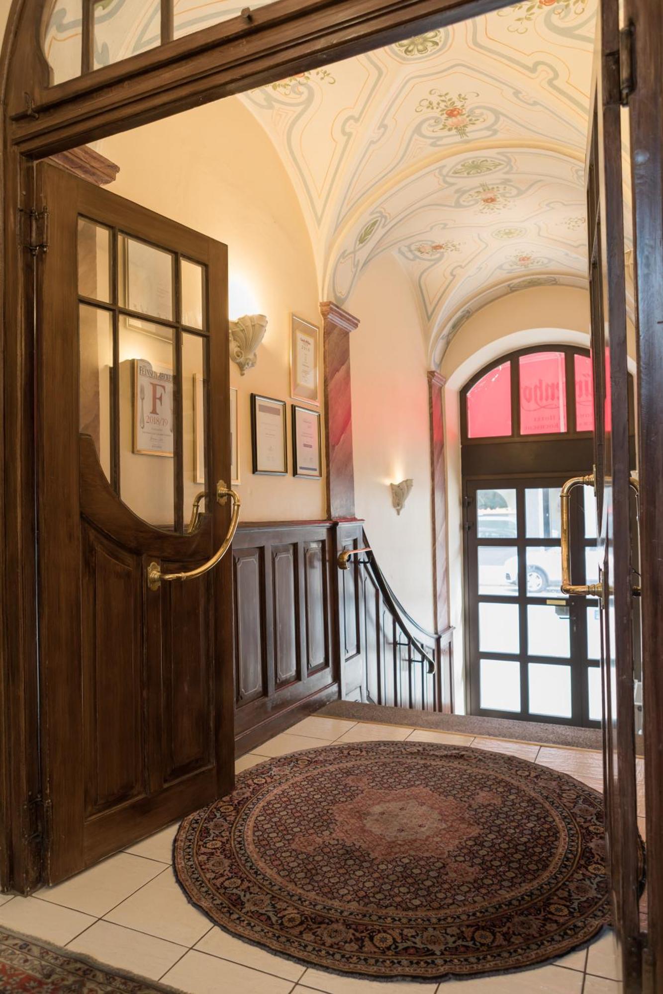 Simones Hotel Fuerstenhof Ландсхут Екстериор снимка