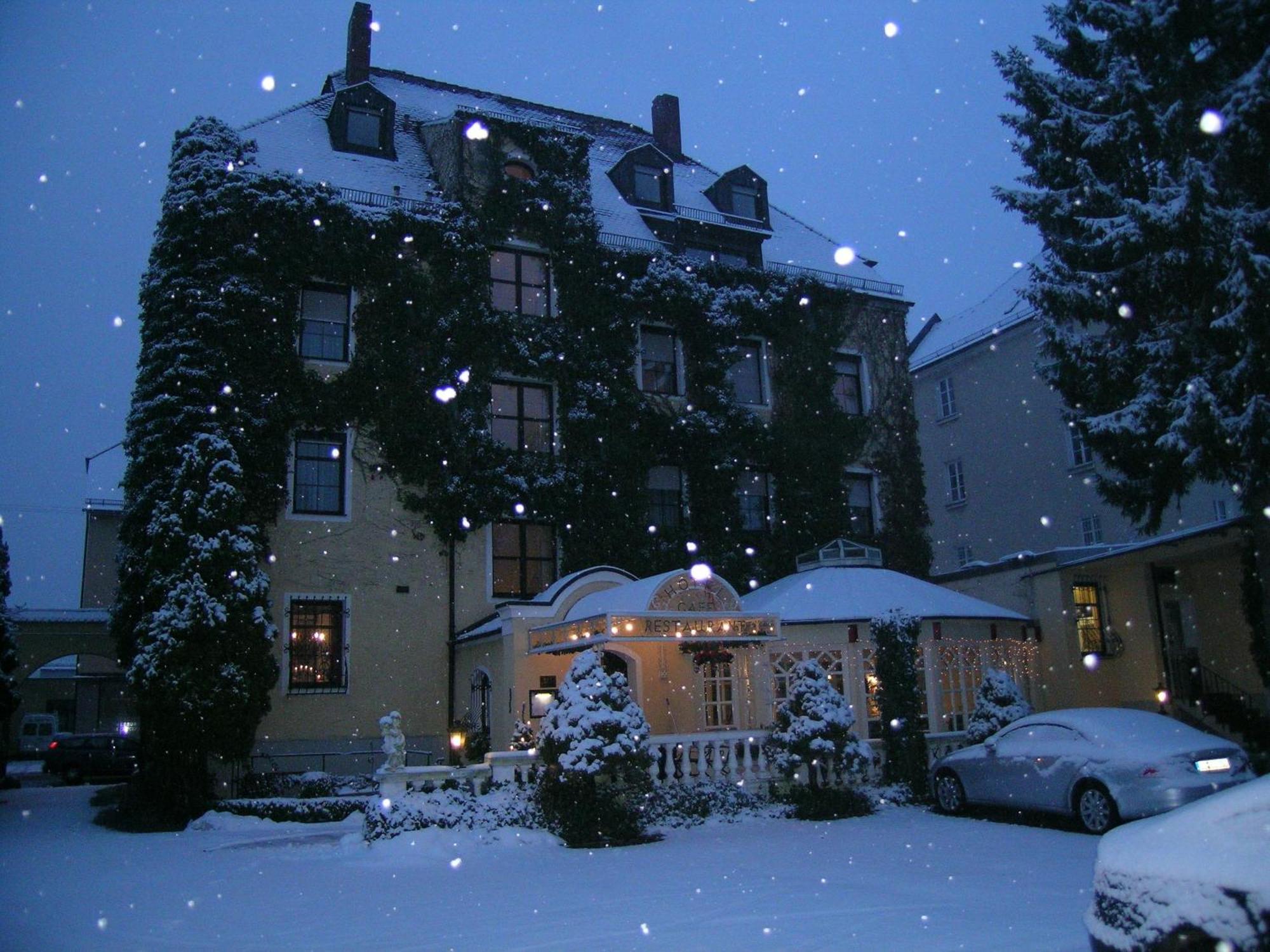 Simones Hotel Fuerstenhof Ландсхут Екстериор снимка