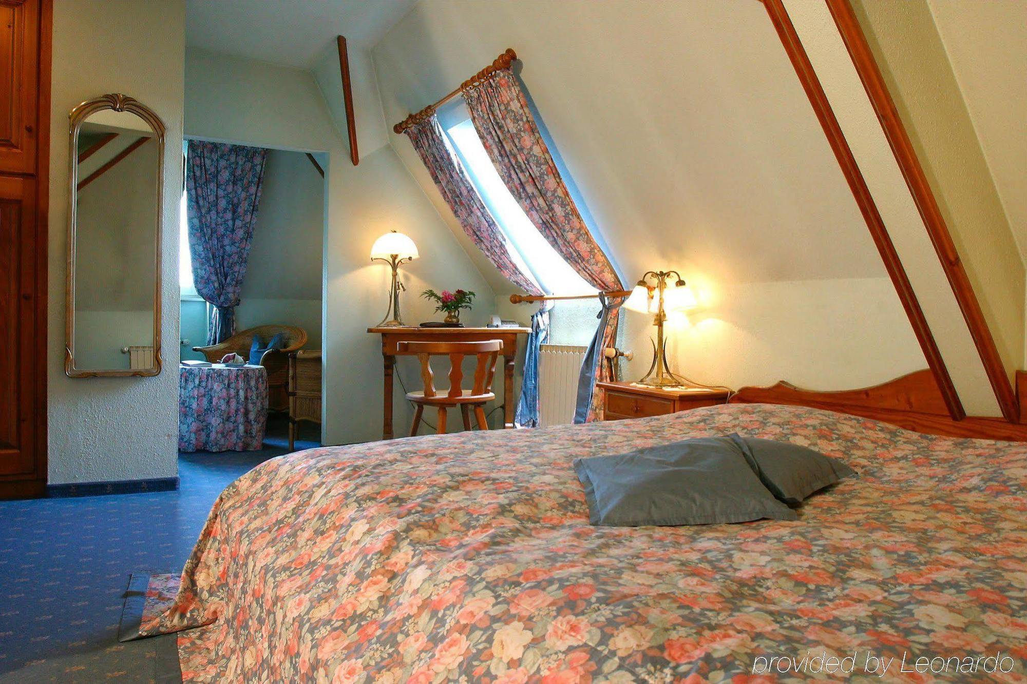 Simones Hotel Fuerstenhof Ландсхут Стая снимка