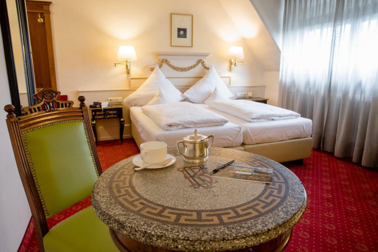 Simones Hotel Fuerstenhof Ландсхут Екстериор снимка